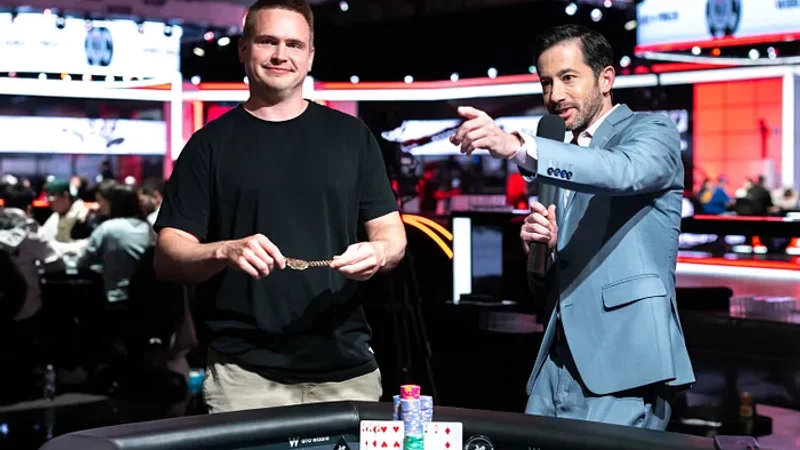 스티븐 허버드, 2-7 로우볼서 첫 WSOP 브레이슬릿