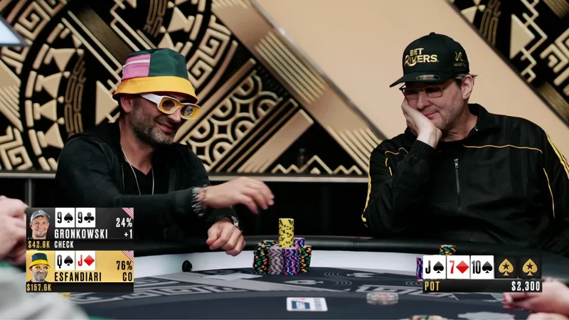 헬뮤스 AK 폴드 — 그론코프스키 AA를 읽어낸 방법