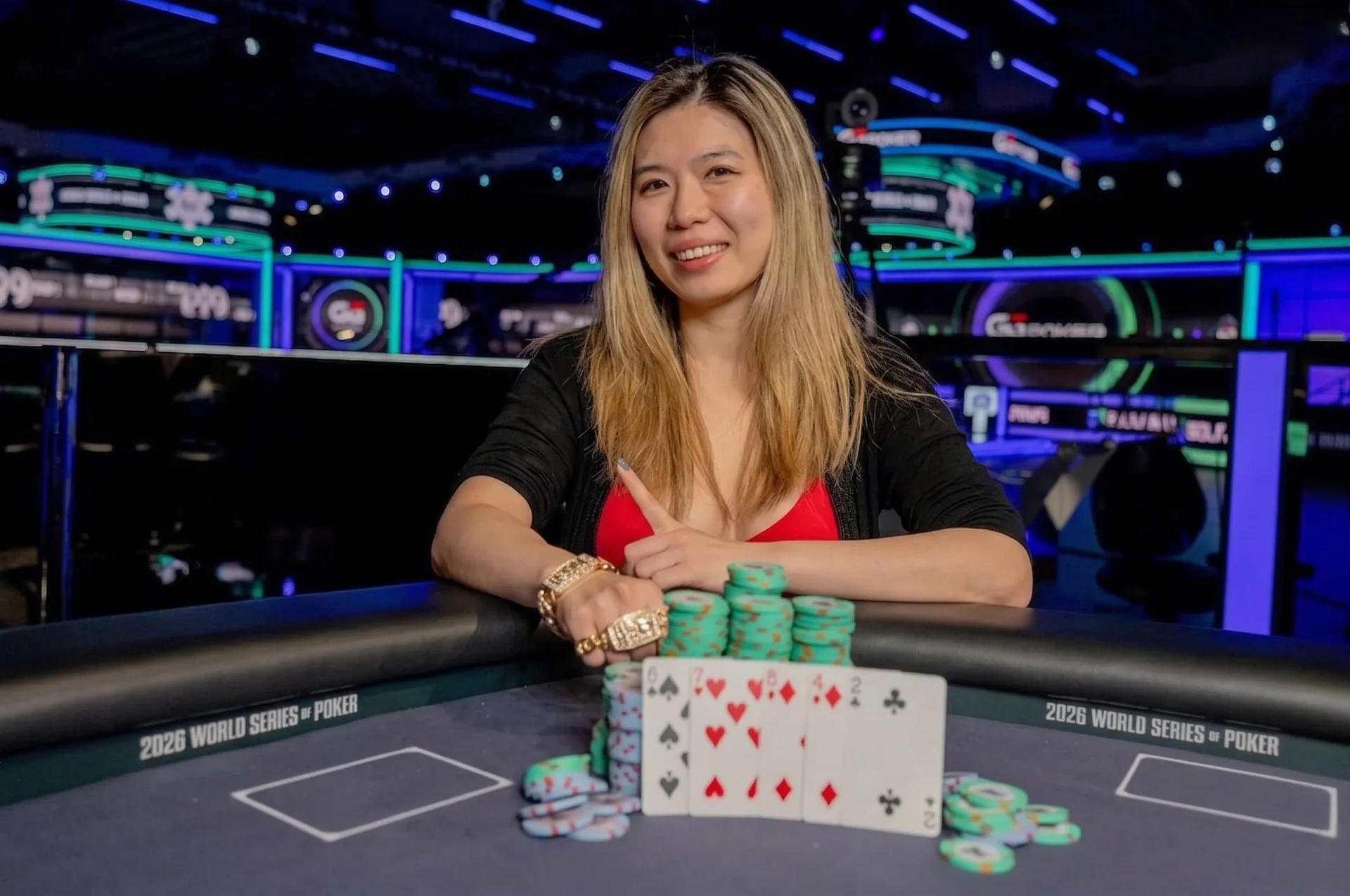 11년 만에 다시 써 내려간 역사 — 미셸 친, WSOP 2-7 로우볼 첫 브레이슬릿 획득