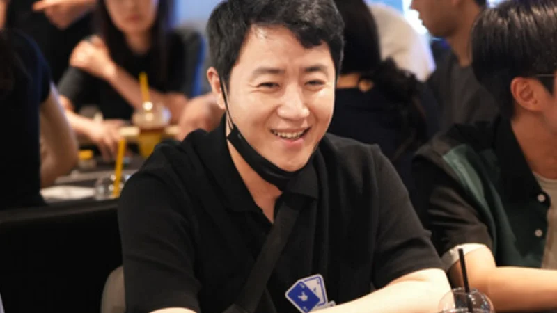 홍진호 — 폭풍저그에서 포커 1인자로, WSOP 브레이슬릿 보유 한국 GPI 1위
